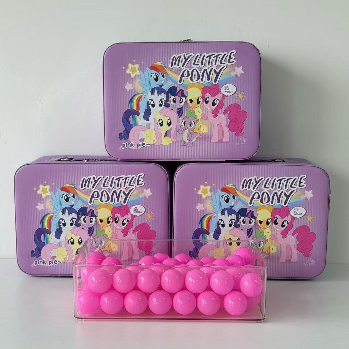 S.anrio Large-Capacity Portable Makeup Case